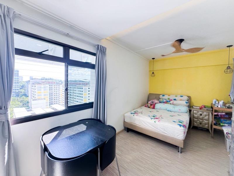 17 Telok Blangah Crescent HDB Apartment For Sale, $840,000, 3 Bed 2 Bath 1,076 sqft $781.00 psf
