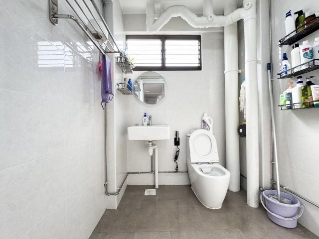 874 Yishun Street 81 HDB Apartment For Sale, $635,000, 3 Bed 2 Bath 1,119 sqft $567.00 psf