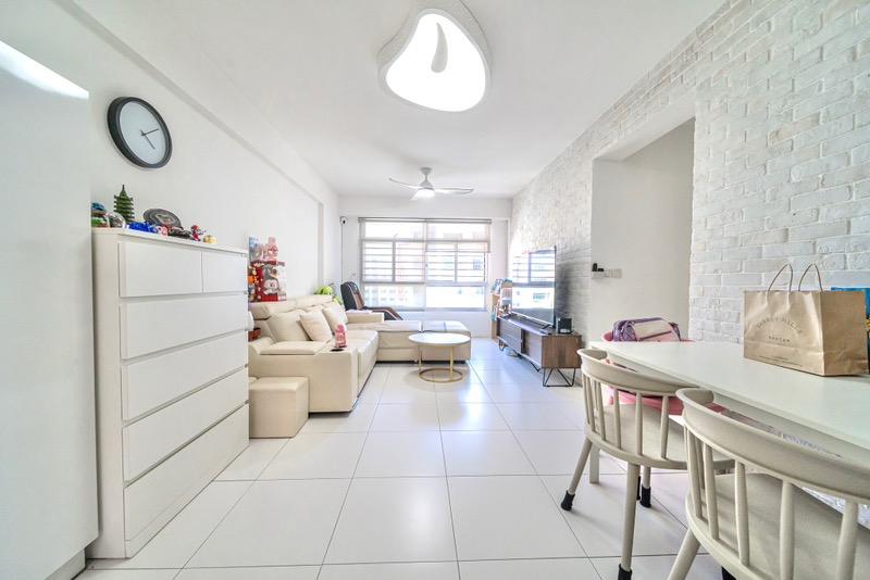 426C Yishun Avenue 11 HDB Apartment For Sale, $596,888, 3 Bed 2 Bath 990 sqft $603.00 psf