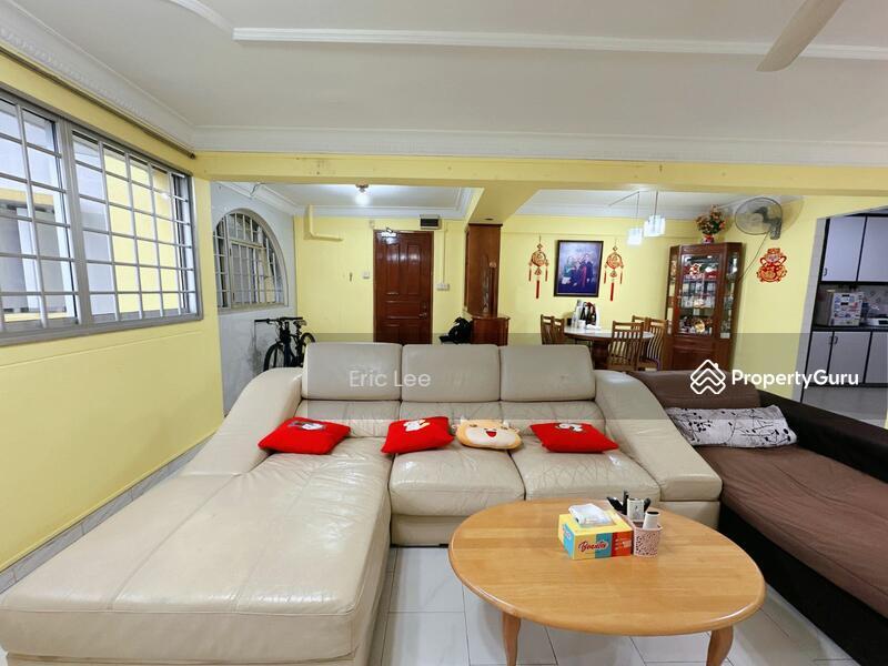 Prop-GPT: HDB Flat: D12  30 Jalan Bahagia