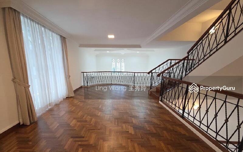 Prop-GPT: Semi-Detached: D16 Bedok Bedok Park