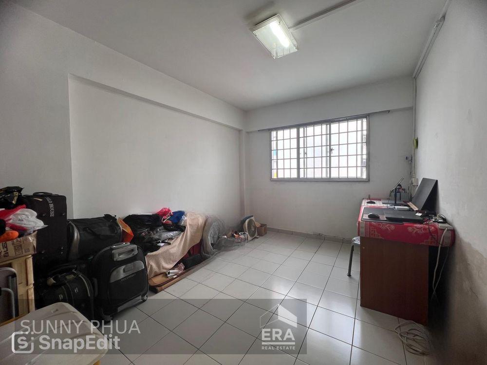 No Extension, Next to Corner, Hip Paid, Near Mosque, Hawker Centre