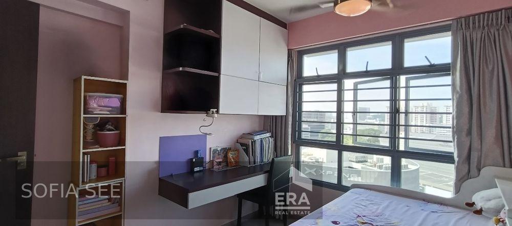 Mins to Queenstown Mrt and Just Mop