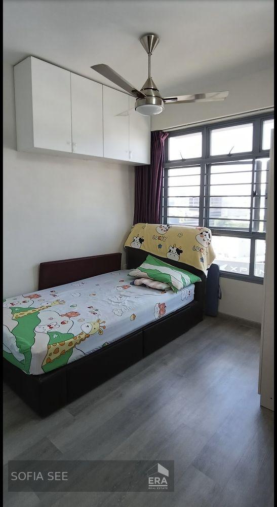 Mins to Queenstown Mrt and Just Mop