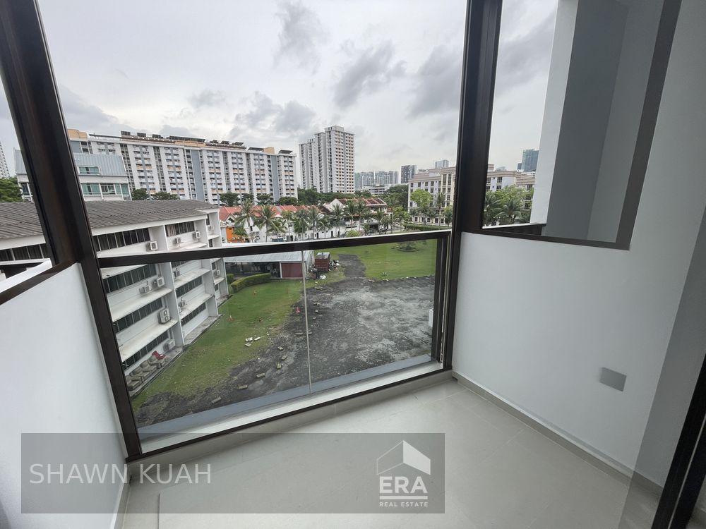 Freehold Ready to Move In. Brand New. Mins Walk to Farrer Park Mrt