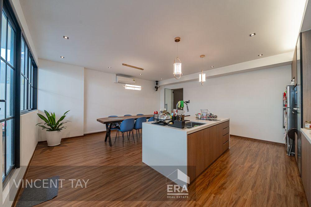 Prop-GPT: Terrace: D19 Serangoon Serangoon Garden Estate