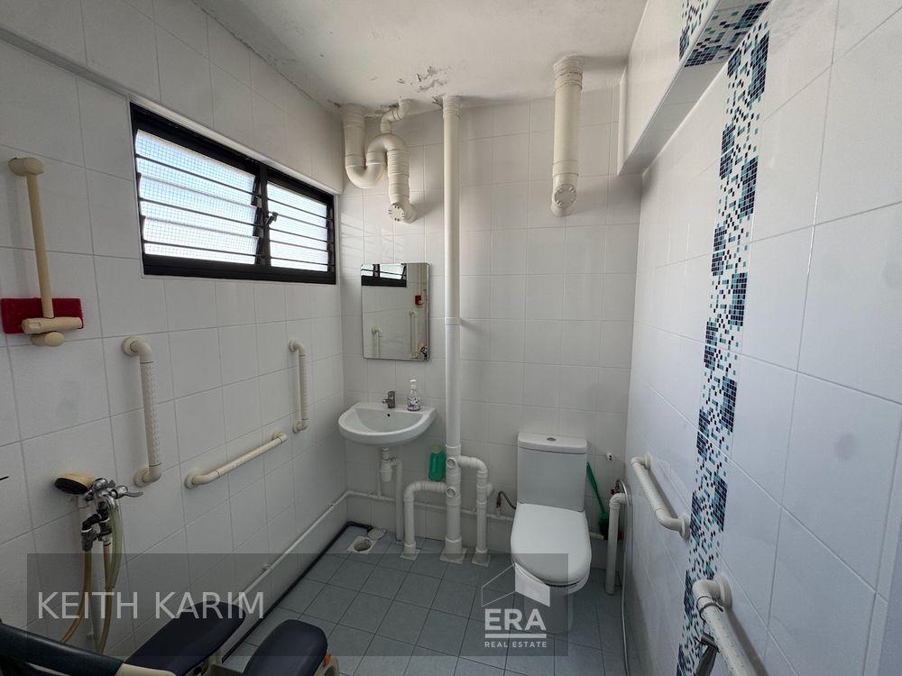 High Floor, Quiet, Breezy & Great View! Original Condition Open to All