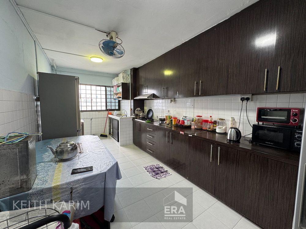 High Floor, Quiet, Breezy & Great View! Original Condition Open to All