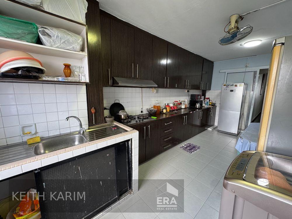 High Floor, Quiet, Breezy & Great View! Original Condition Open to All