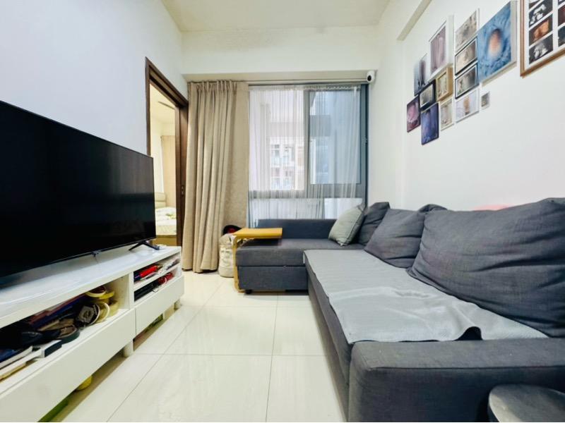 Prop-GPT: Apartment: D14  Suites 28