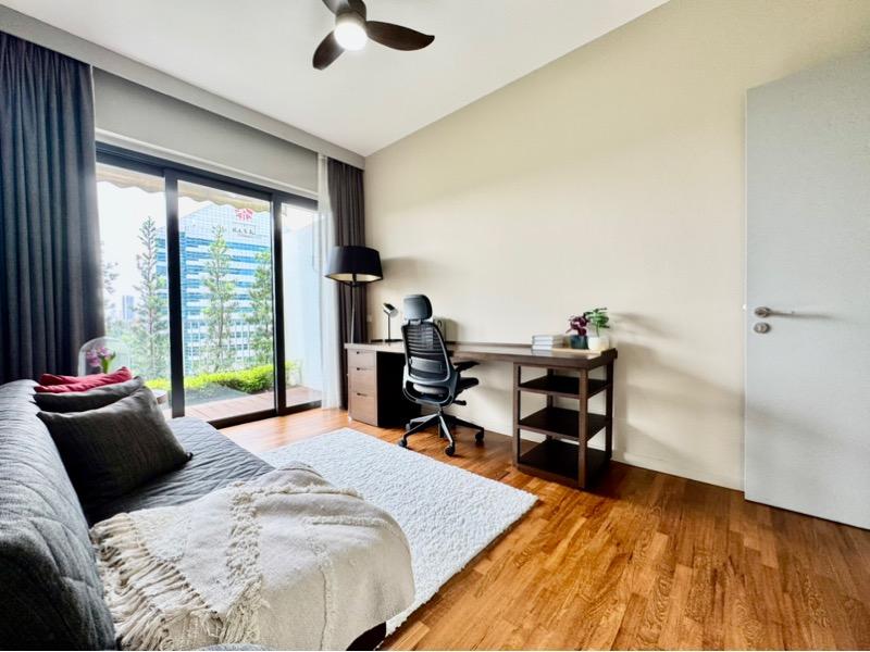 The Interlace Condominium For Sale, $4,200,000, 3 Bed 4 Bath 5,608 sqft $749.00 psf