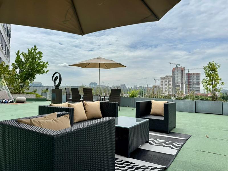 The Interlace Condominium For Sale, $4,200,000, 3 Bed 4 Bath 5,608 sqft $749.00 psf