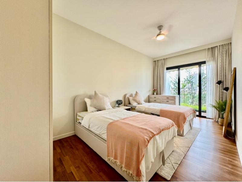 The Interlace Condominium For Sale, $4,200,000, 3 Bed 4 Bath 5,608 sqft $749.00 psf