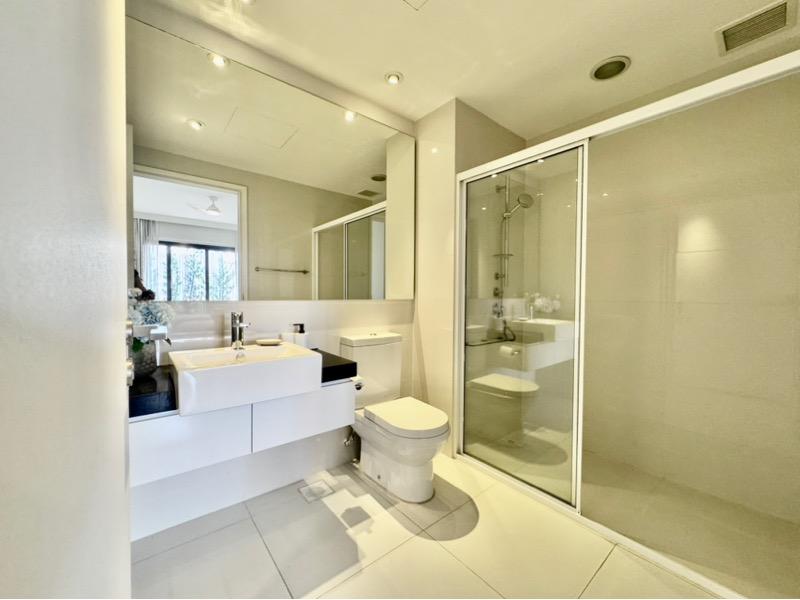 The Interlace Condominium For Sale, $4,200,000, 3 Bed 4 Bath 5,608 sqft $749.00 psf