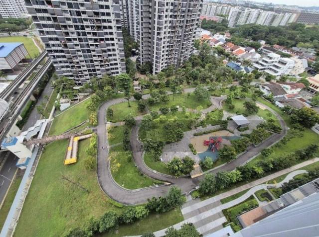 Prop-GPT: Condominium: D19  Parc Botannia