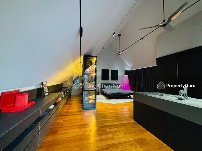 HILL TOP BUNGALOW @ FRANKEL /SIGLAP BANK