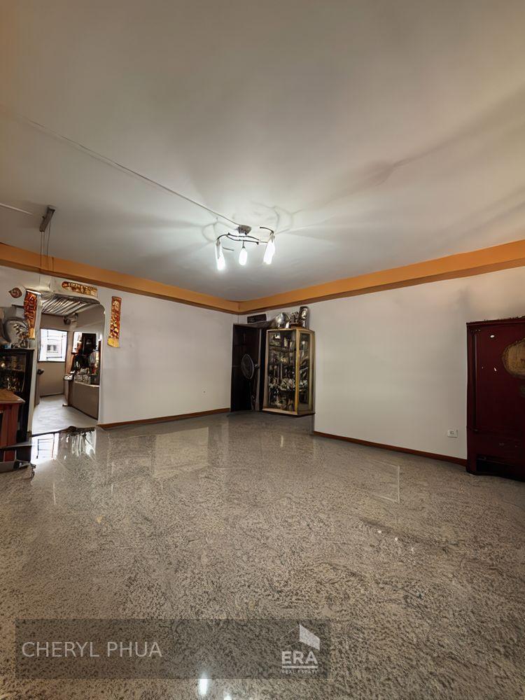 Spacious 4 Room High Floor Corner Unit at 409 Yishun Ring Road