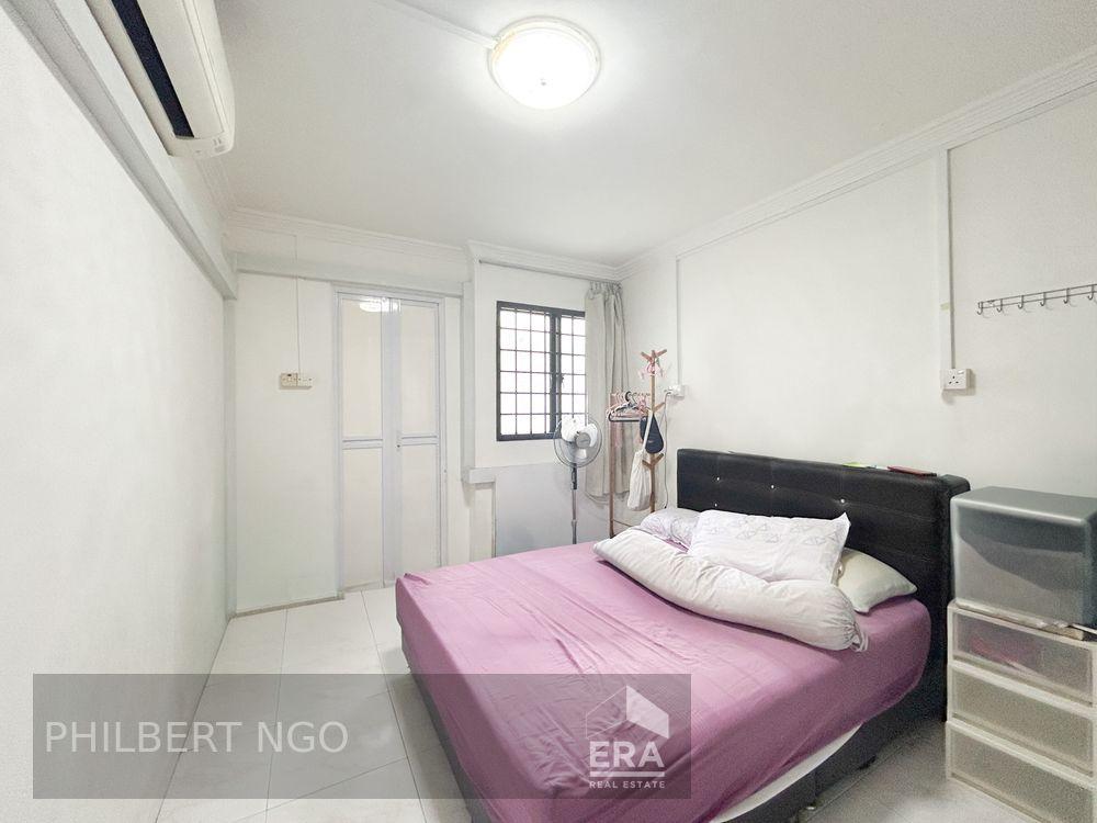 Prop-GPT: HDB - 2 room: D27 Yishun 136 Yishun Ring Road