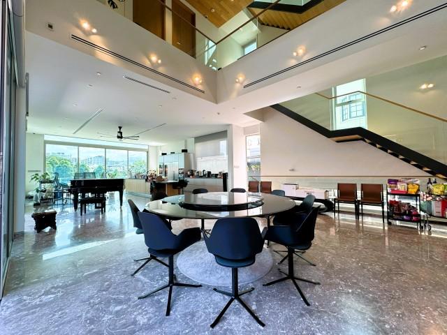 Prop-GPT: Detached: D20  Sembawang Hills Detached House With Stunning Breathtaking View