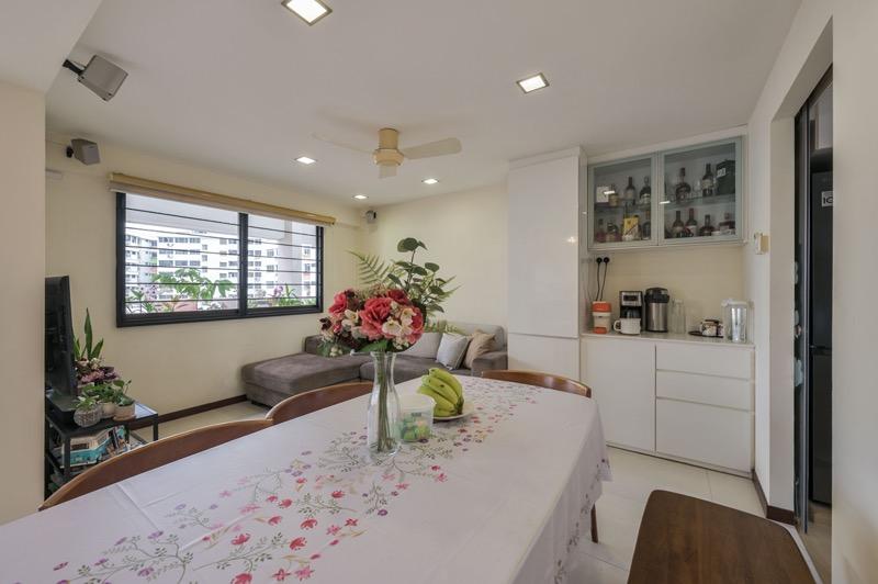 Prop-GPT: HDB Apartment: D27 Yishun 351 Yishun Avenue 11