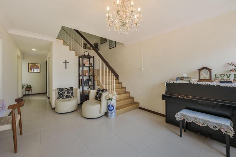 351 Yishun Avenue 11 HDB Apartment For Sale, $980,000, 4 Bed 3 Bath 1,571 sqft $624.00 psf