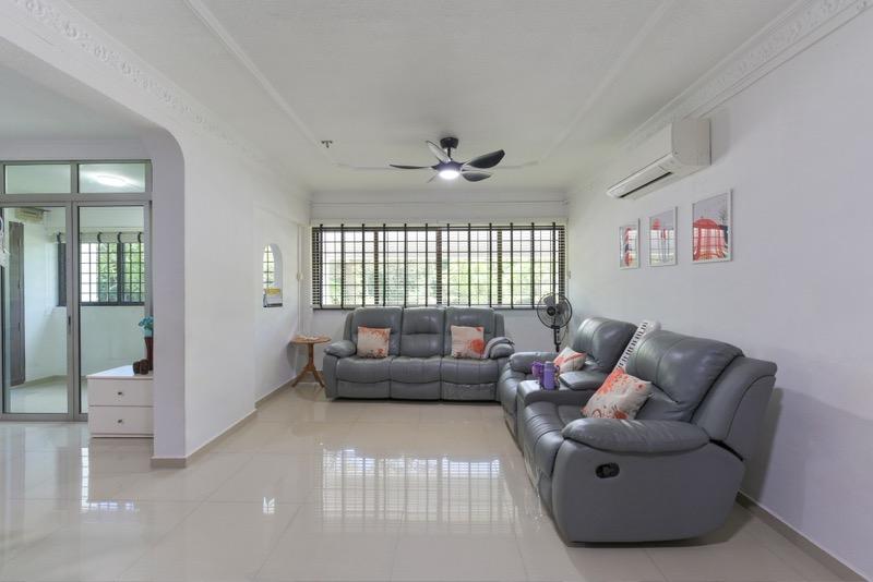 323 Yishun Central HDB Apartment For Sale, $700,000, 3 Bed 2 Bath 1,313 sqft $533.00 psf
