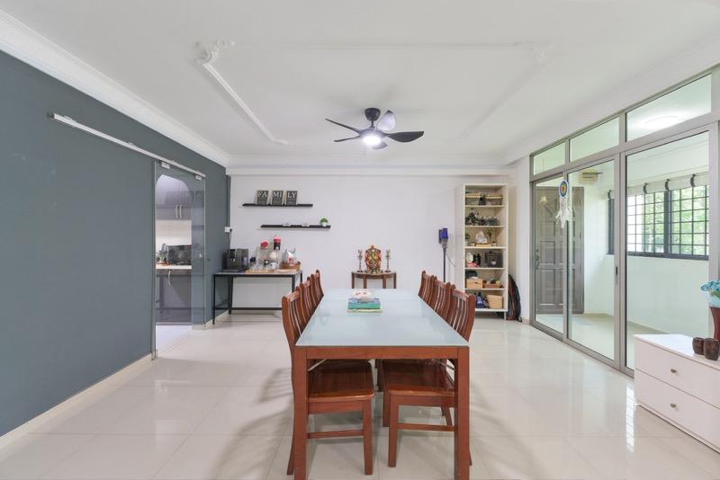 323 Yishun Central HDB Apartment For Sale, $700,000, 3 Bed 2 Bath 1,313 sqft $533.00 psf