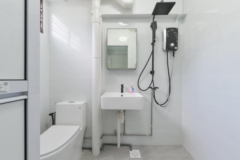 323 Yishun Central HDB Apartment For Sale, $700,000, 3 Bed 2 Bath 1,313 sqft $533.00 psf