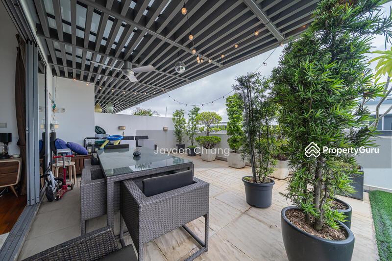 Elliot at the East Coast