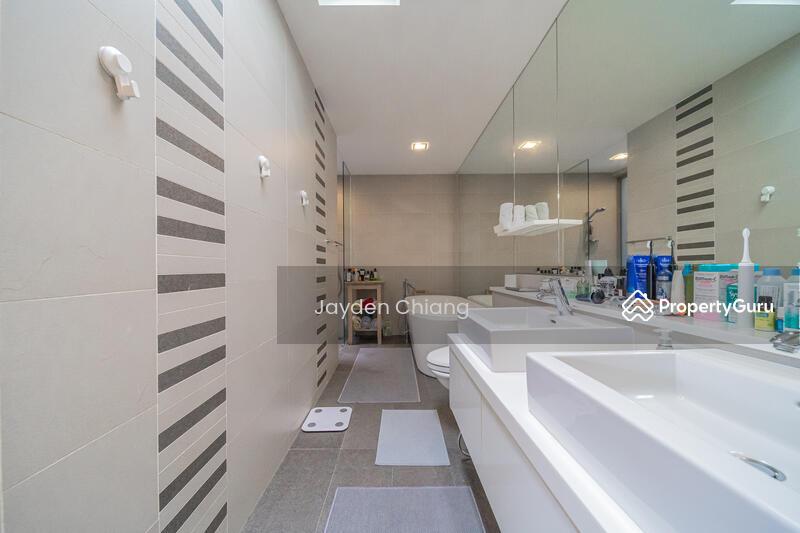 Elliot at the East Coast