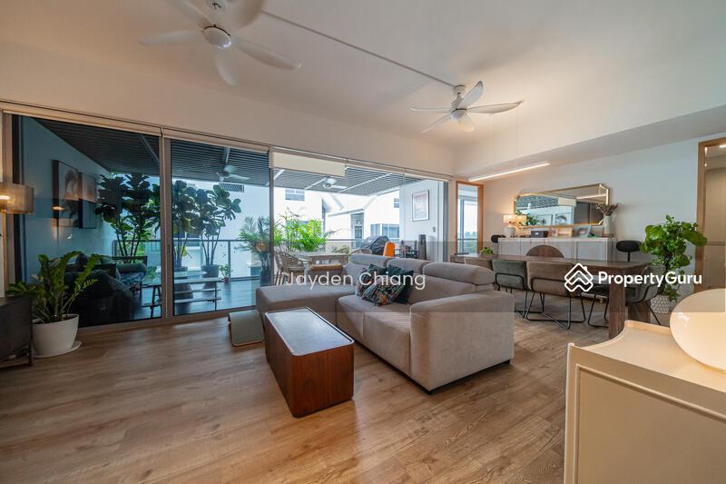 Elliot at the East Coast