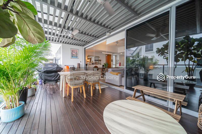 Elliot at the East Coast