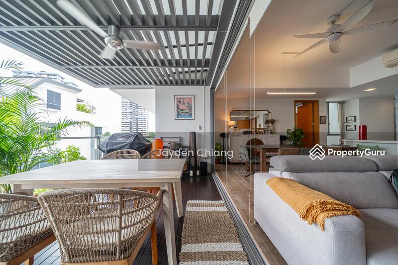 Elliot at the East Coast