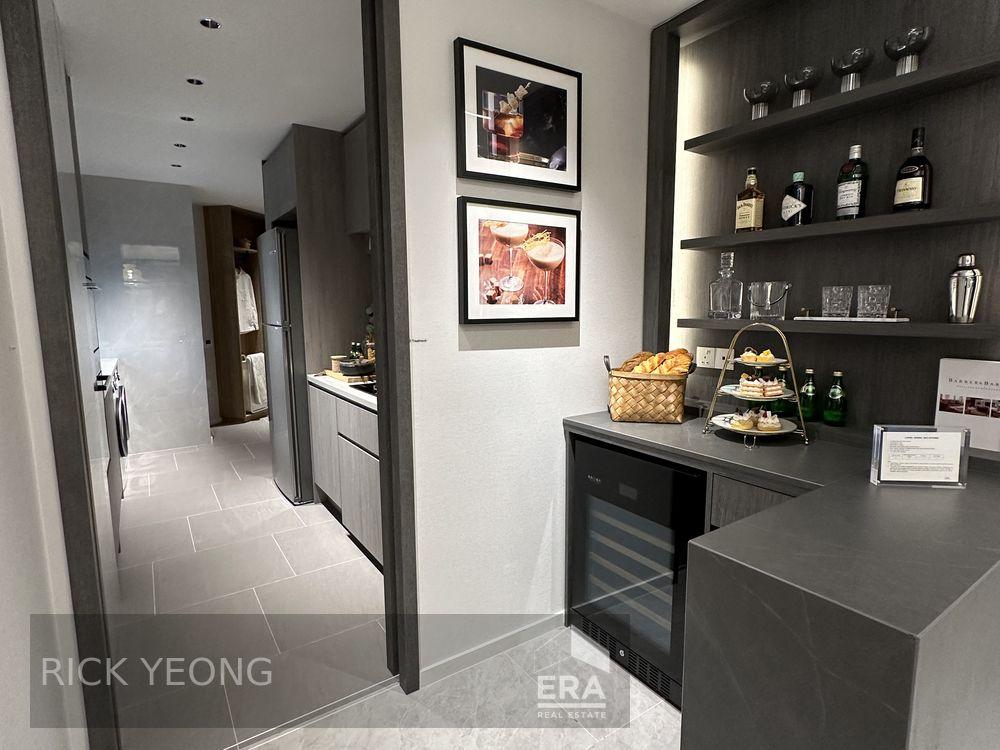 Prop-GPT: Condominium: D22  The Lakegarden Residences