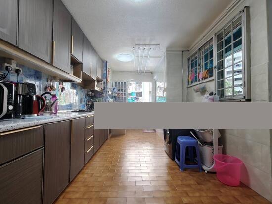 Prop-GPT: HDB Apartment: D25 Woodlands 178 Woodlands Street 13