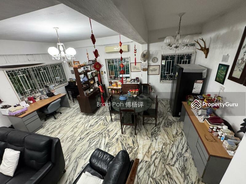 Prop-GPT: Semi-Detached: D11  FH semi-D near University Rd in D11 For Sale