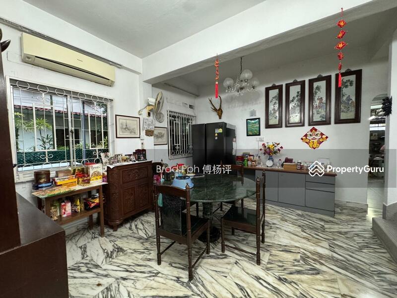 FH semi-D near University Rd in D11 For Sale