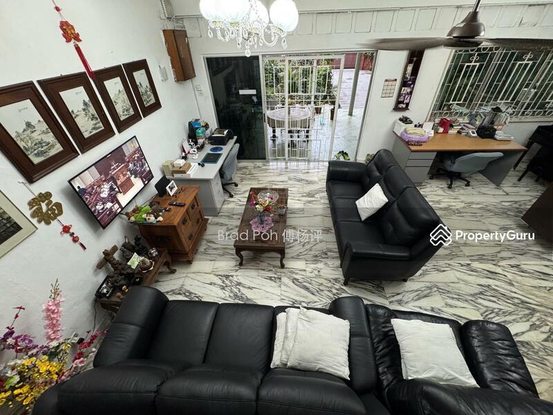 FH semi-D near University Rd in D11 For Sale