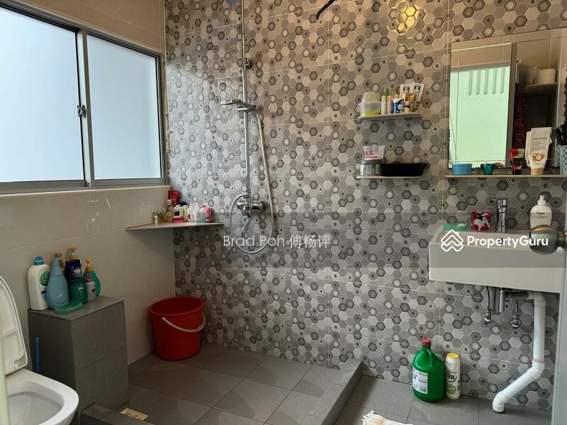 FH semi-D near University Rd in D11 For Sale