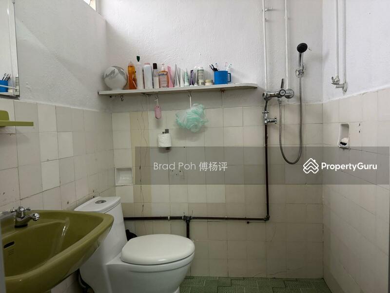 FH semi-D near University Rd in D11 For Sale