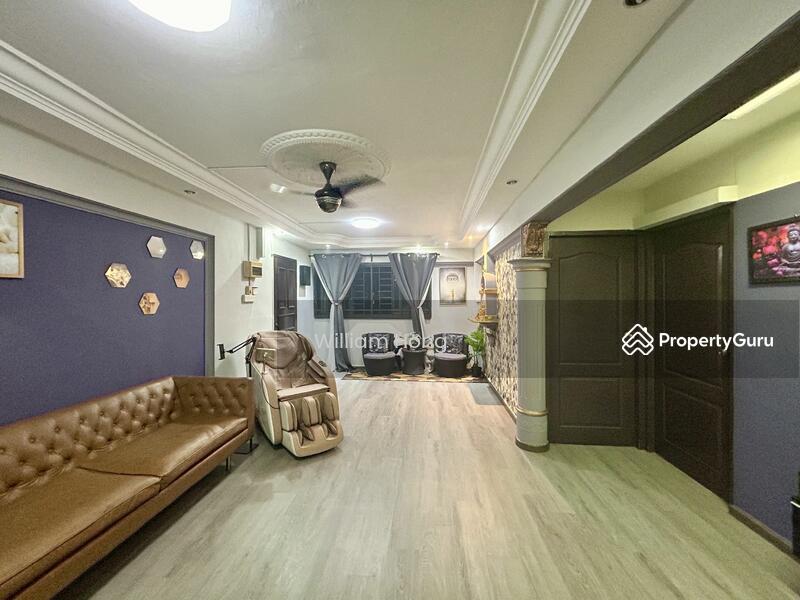 Prop-GPT: HDB Flat: D25  206 Marsiling Drive