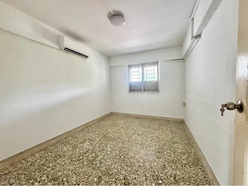 100 Bedok North Avenue 4 HDB Apartment For Sale, $438,000, 2 Bed 2 Bath 721 sqft $607.00 psf