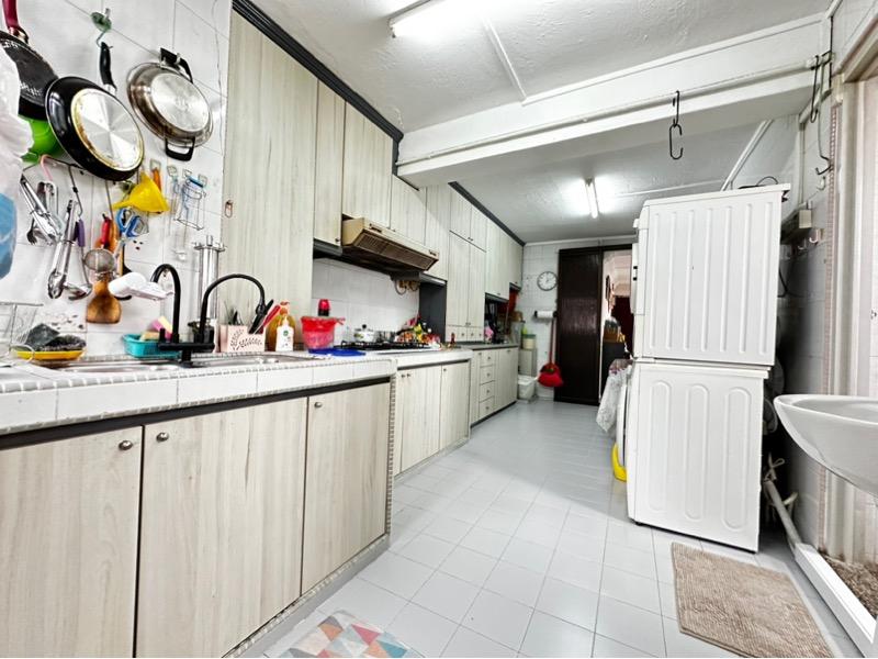 128 Kim Tian Road HDB Apartment For Sale, $610,000, 3 Bed 2 Bath 882 sqft $692.00 psf