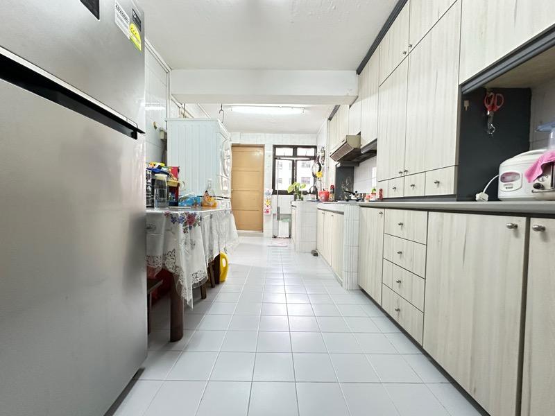 128 Kim Tian Road HDB Apartment For Sale, $610,000, 3 Bed 2 Bath 882 sqft $692.00 psf