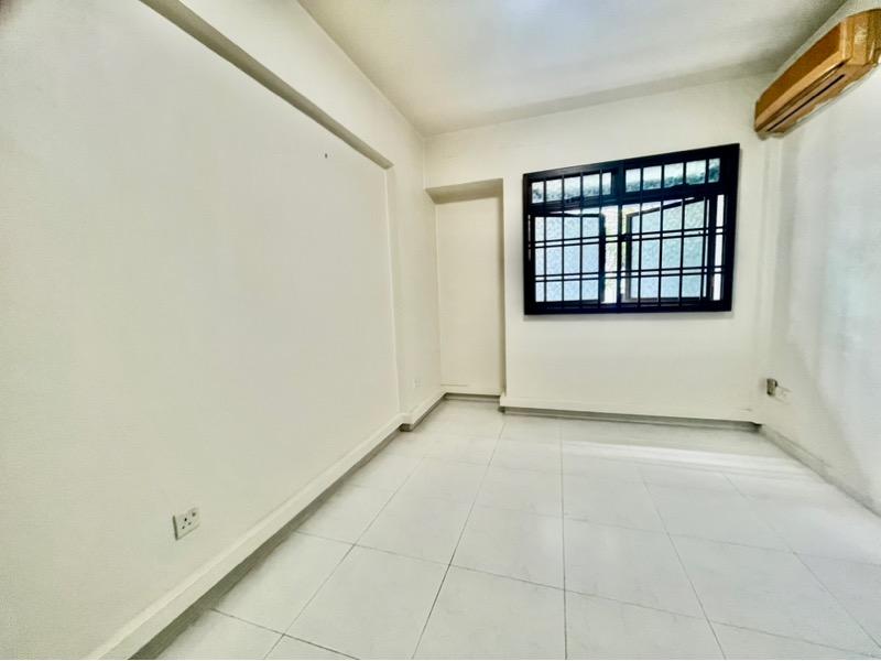 184C Rivervale Crescent HDB Apartment For Sale, $560,000, 3 Bed 2 Bath 914 sqft $613.00 psf