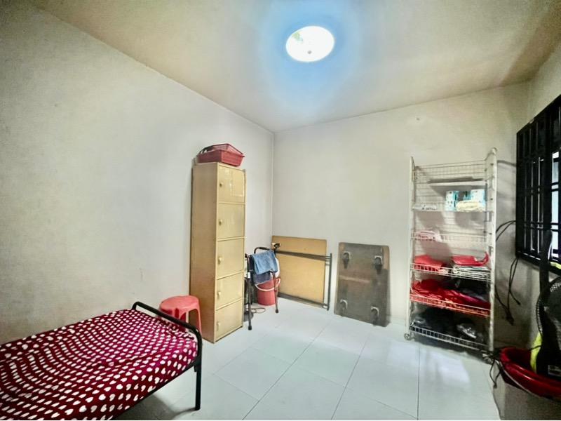 184C Rivervale Crescent HDB Apartment For Sale, $560,000, 3 Bed 2 Bath 914 sqft $613.00 psf