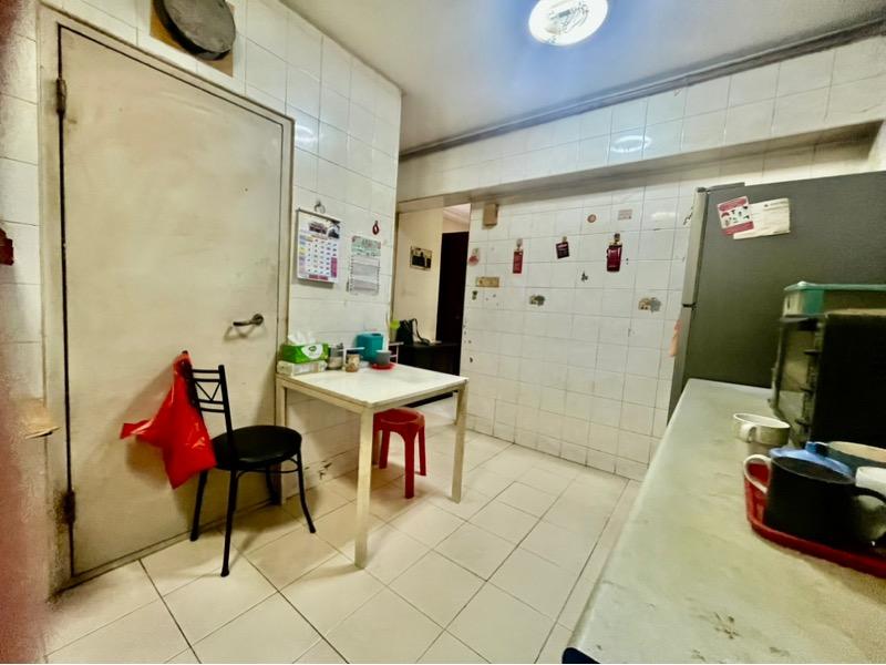 184C Rivervale Crescent HDB Apartment For Sale, $560,000, 3 Bed 2 Bath 914 sqft $613.00 psf