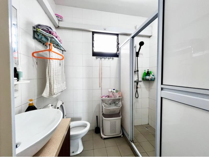 548B Segar Road HDB Apartment For Sale, $648,888, 3 Bed 2 Bath 990 sqft $655.00 psf