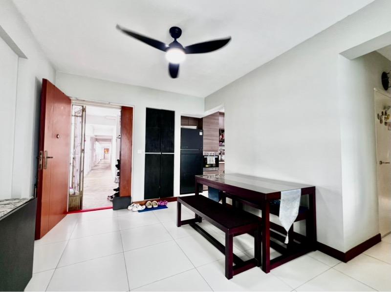 548B Segar Road HDB Apartment For Sale, $648,888, 3 Bed 2 Bath 990 sqft $655.00 psf