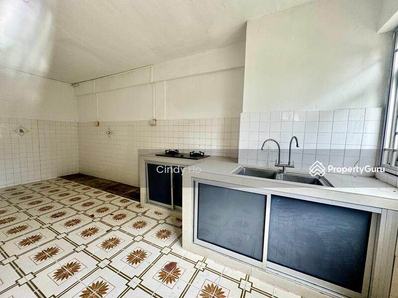 100 Bedok North Avenue 4